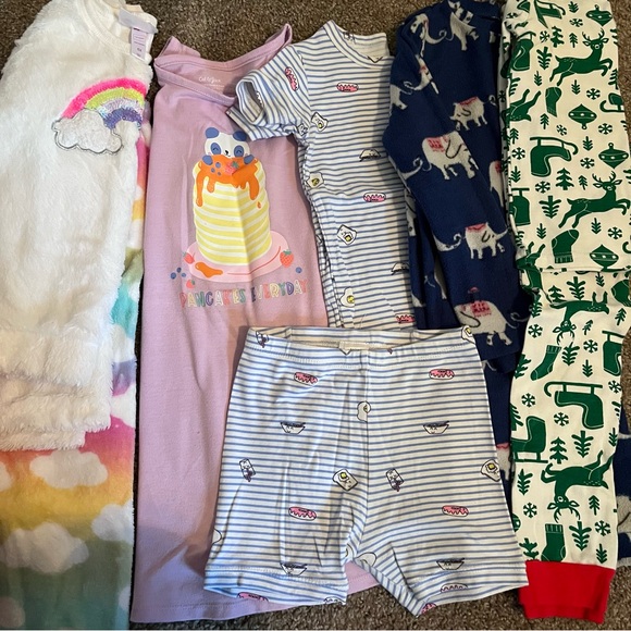 BUNDLE 8 Pajamas 1 Robe inc Gap, Old Navy, Nordstrom, Justice, Carter brands - Picture 5 of 8